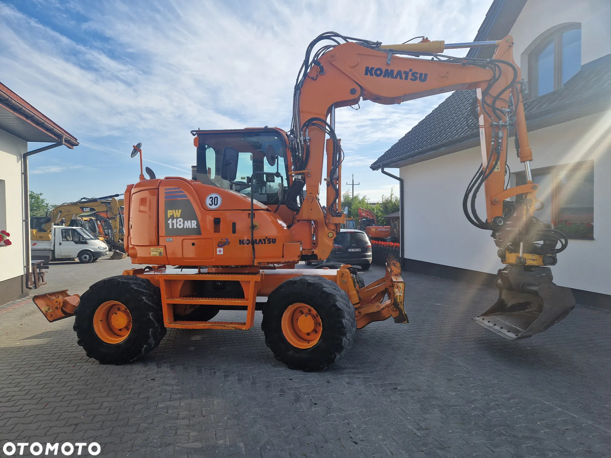 Komatsu PW118MR - 8