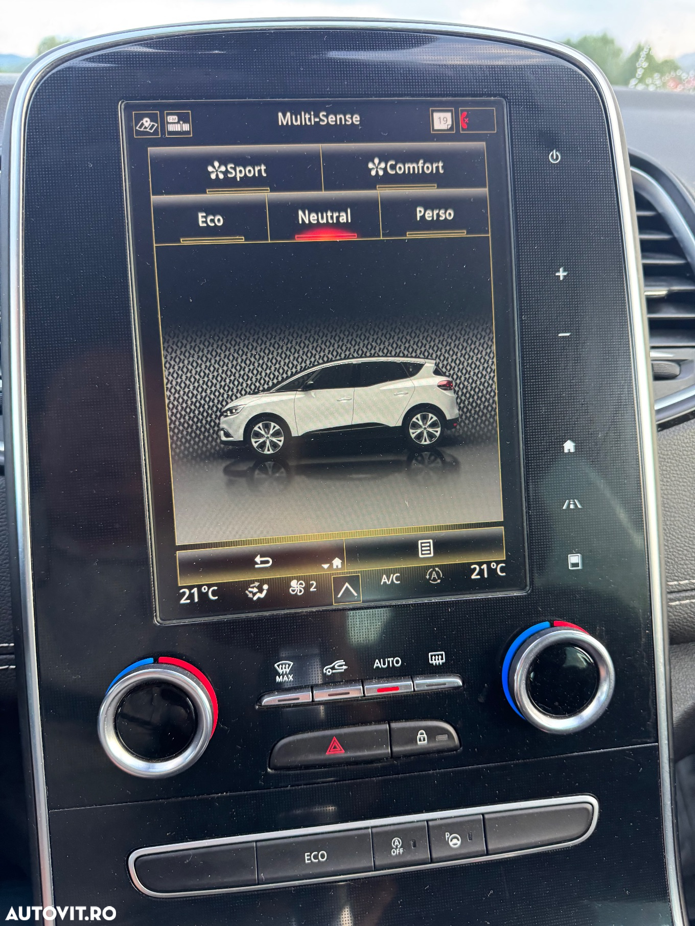 Renault Scenic BLUE dCi 150 EDC BOSE EDITION - 26