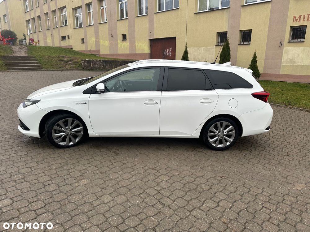 Toyota Auris 1.8 HSD Sol - 2