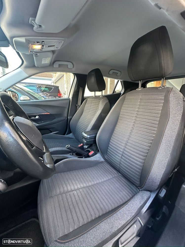 Peugeot 2008 1.2 PureTech Allure EAT6 - 9