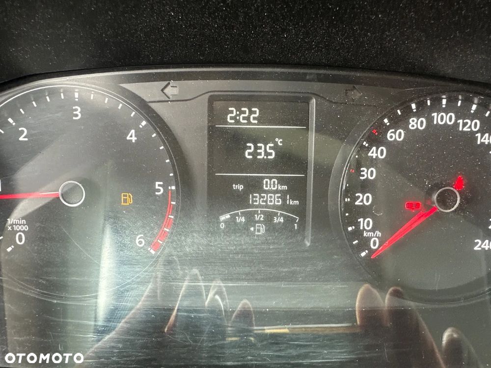 Volkswagen Transporter - 11