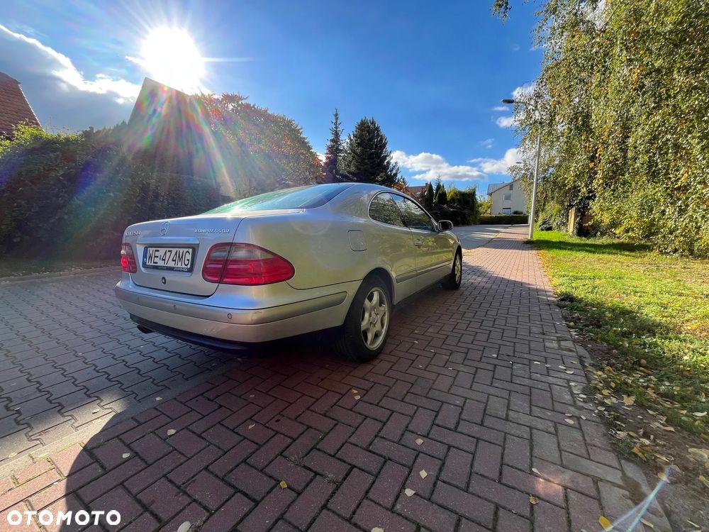 Mercedes-Benz CLK - 6