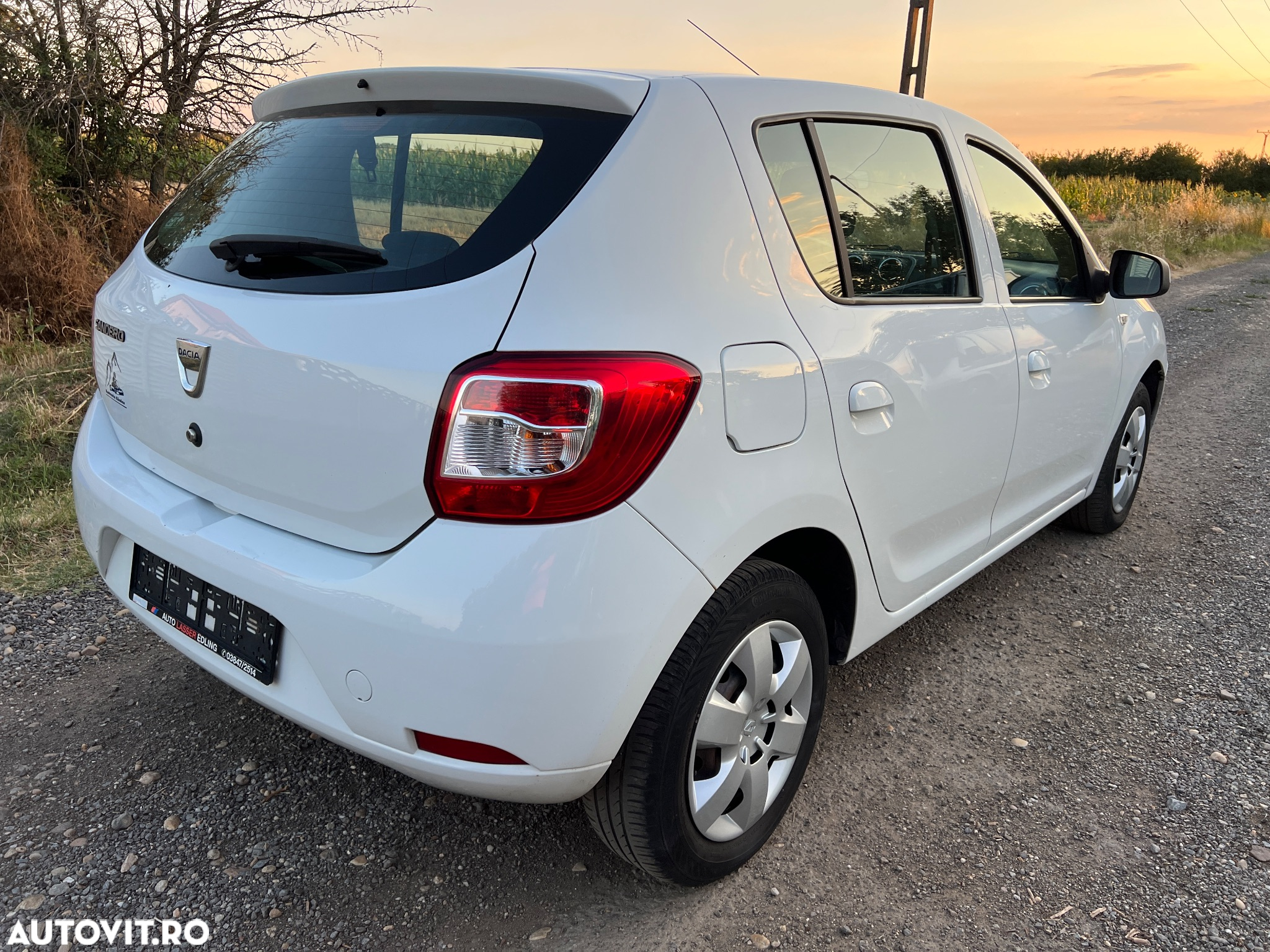 Dacia Sandero 1.2 Acces - 4