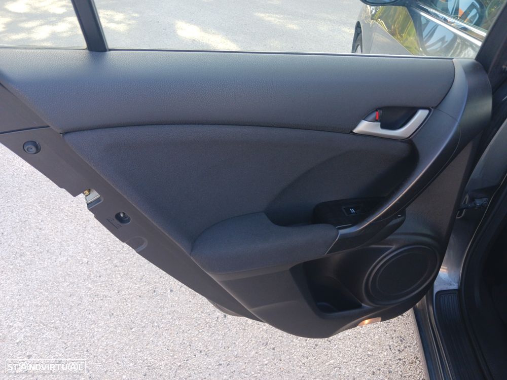 Honda Accord 2.2 i-DTEC Executive Advance - 28