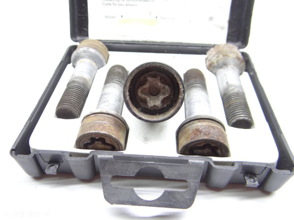 ML W164 Sruby zabezpieczajace szpilki - 2