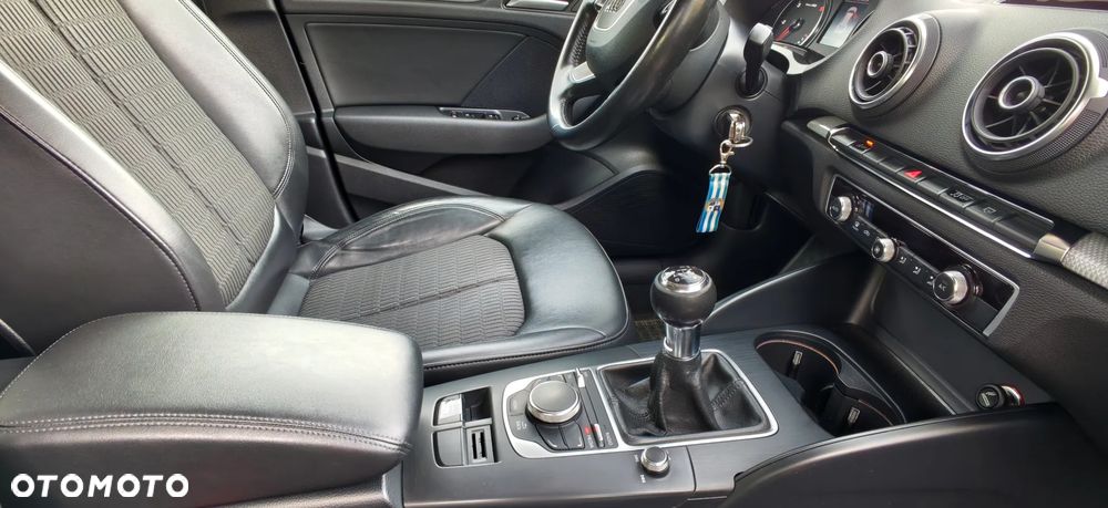 Audi A3 Sportback 1.6 TDI Ambiente - 22