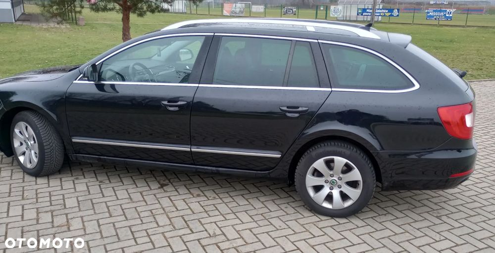 Skoda Superb 2.0 TDI 4x4 DSG L&K - 4