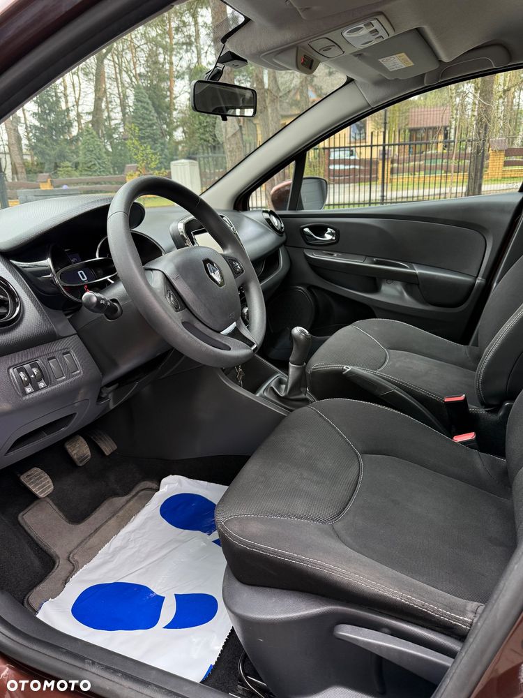Renault Clio 1.2 16V 75 Experience - 11