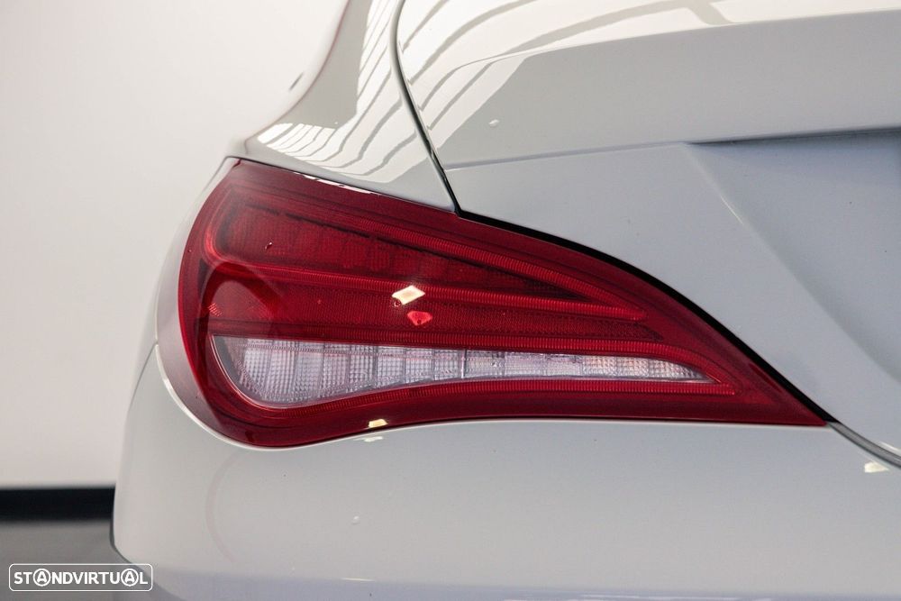 Mercedes-Benz CLA 200 (CDI) d Orange Art Edition - 10