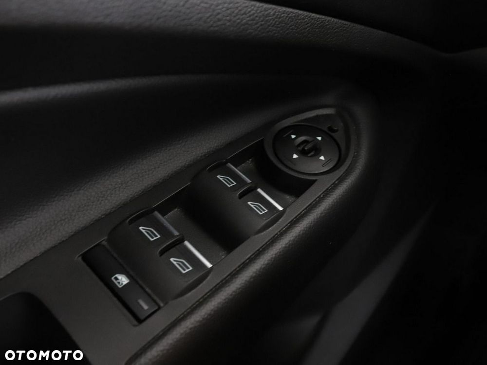 Ford Kuga 1.5 EcoBoost 2x4 ST-Line - 35
