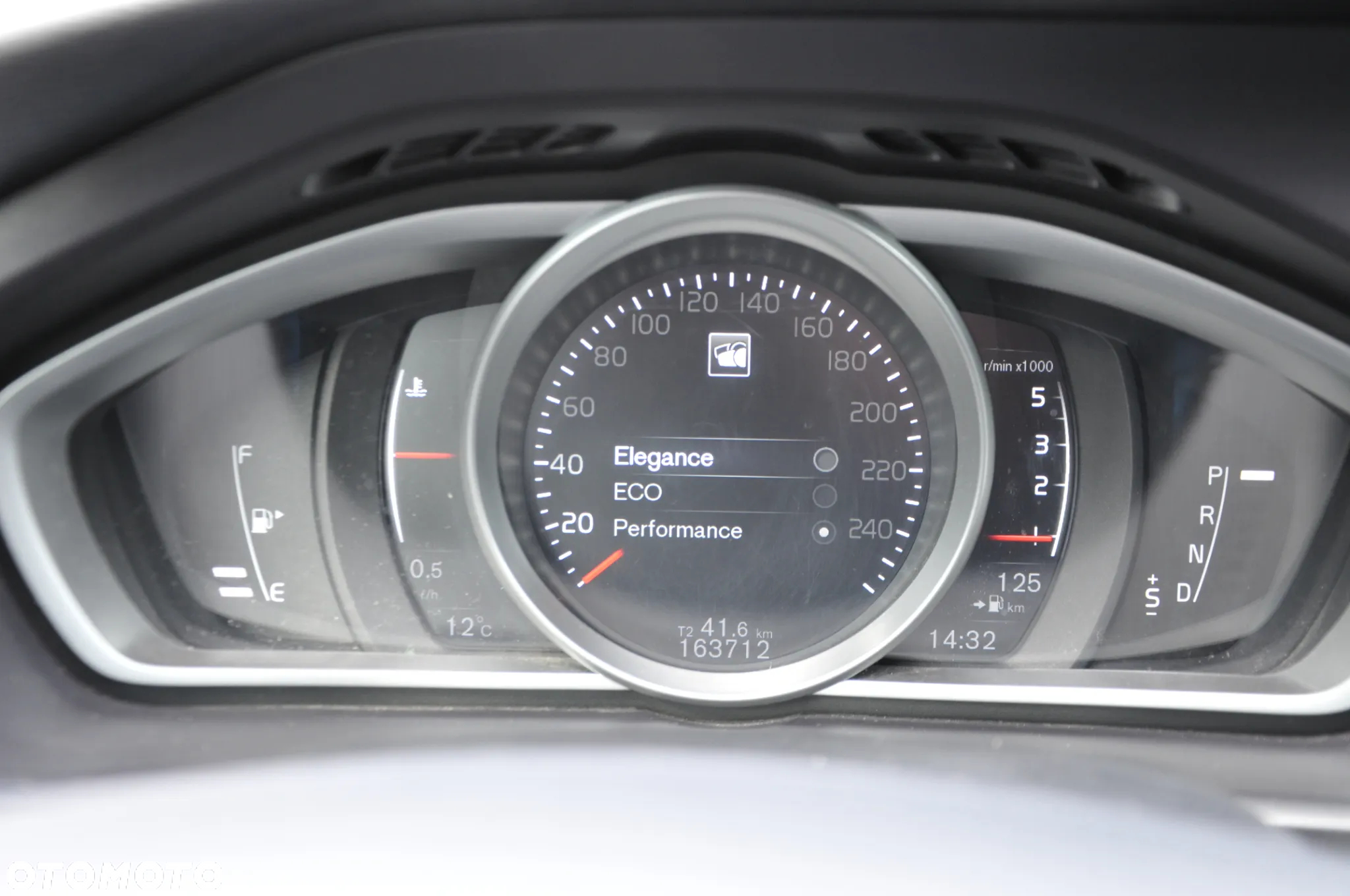 Volvo V40 D2 Drive-E Momentum - 24