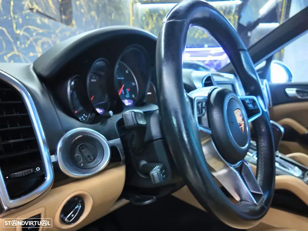 Porsche Cayenne Platinum Edition - 6