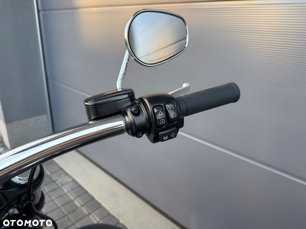 Harley-Davidson Softail Breakout - 10