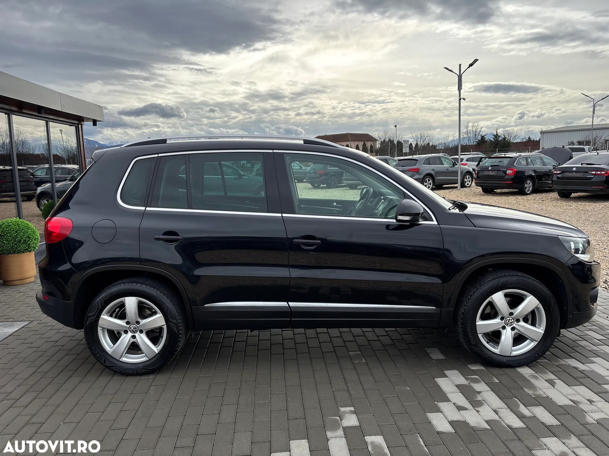 Volkswagen Tiguan 2.0 TDI DPF 4Motion Sport & Style - 24