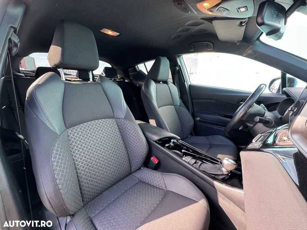 Toyota C-HR 1.8 HSD 122 CP 4x2 CVT Cult - 12