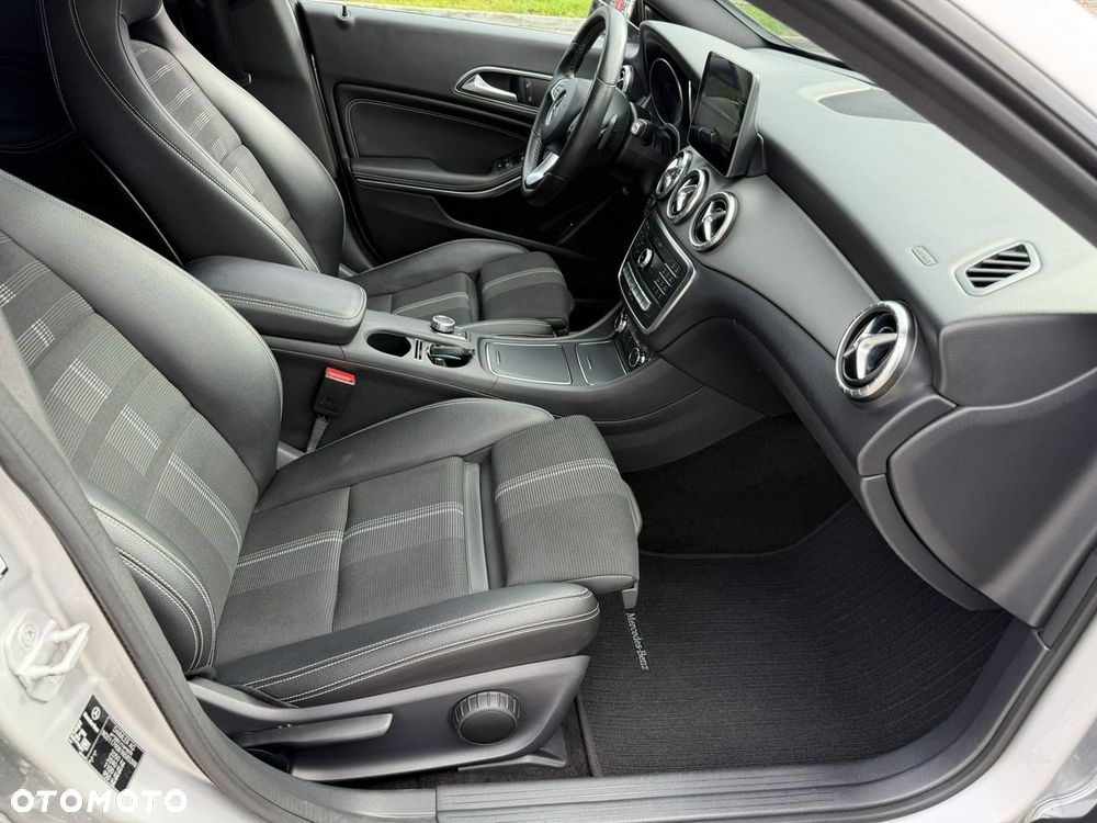 Mercedes-Benz CLA 200 (CDI) d 7G-DCT AMG Line - 34