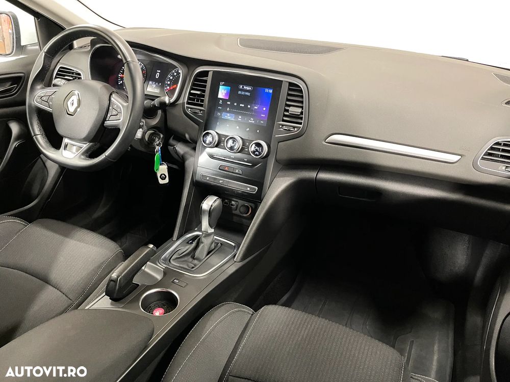 Renault Megane TCe EDC Zen - 8