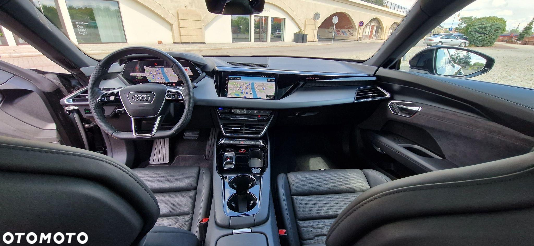 Audi e-tron S Quattro - 35