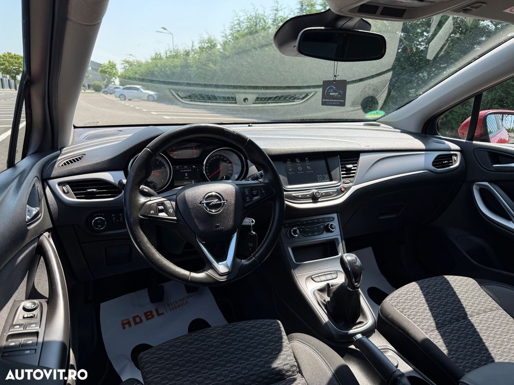 Opel Astra 1.2 Turbo Business Elegance - 4