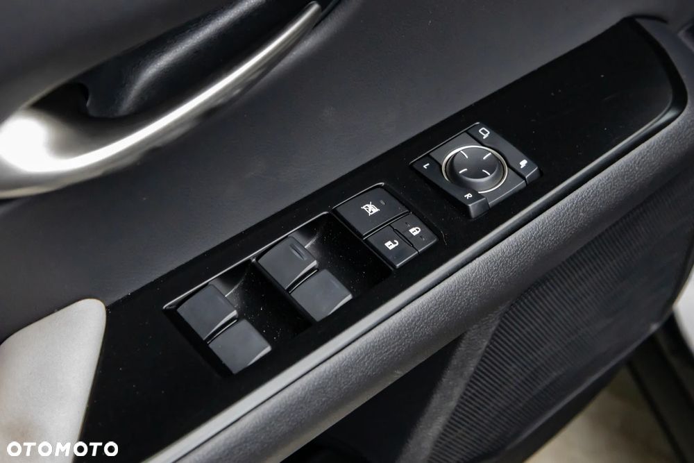 Lexus UX 250h F SPORT - 30