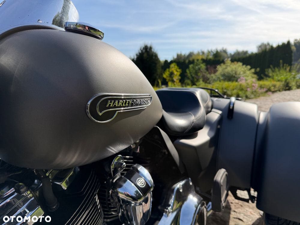 Harley-Davidson Trike Freewheeler - 22