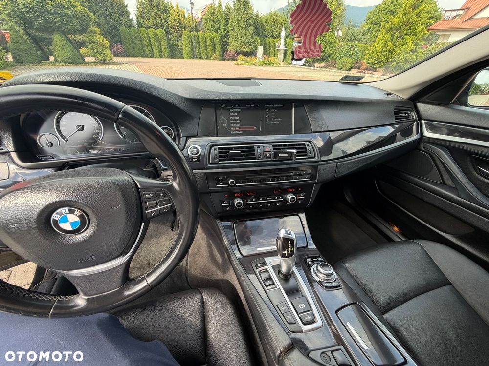 BMW Seria 5 530d xDrive - 11