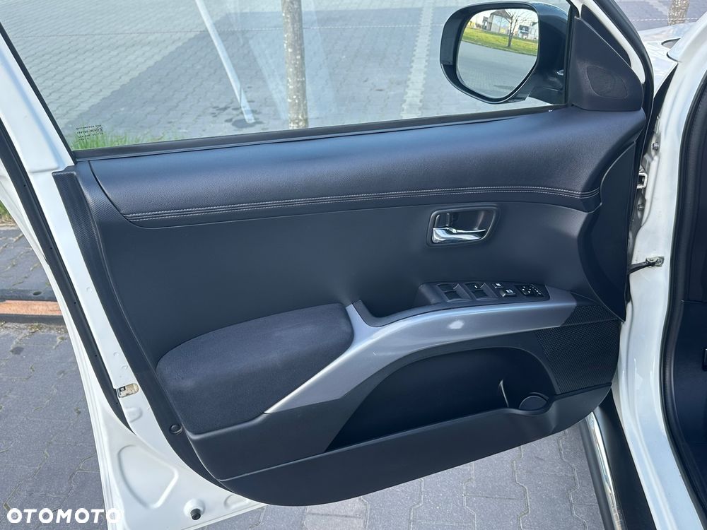 Mitsubishi Outlander 2.0 2WD Invite - 13