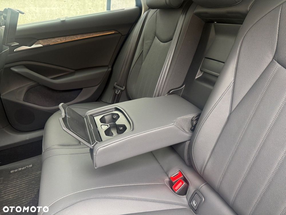 Skoda Superb 1.5 TSI L&K DSG - 33
