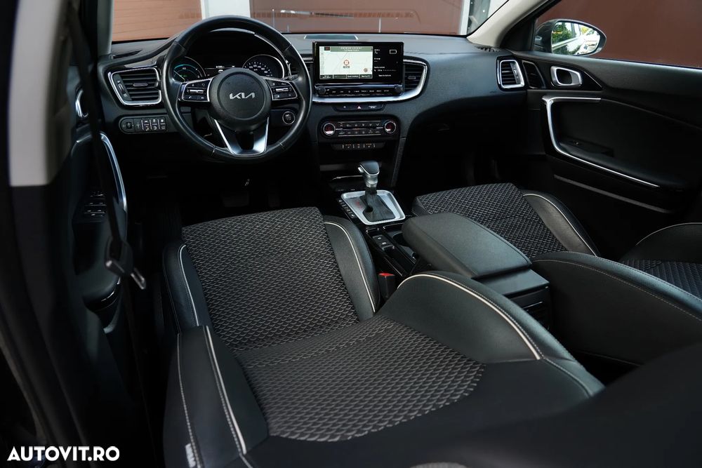 Kia XCeed - 13