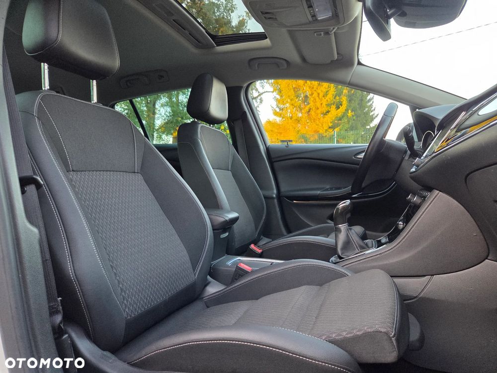 Opel Astra 1.6 BiTrb D (CDTI) Start/Stop Innovation - 9