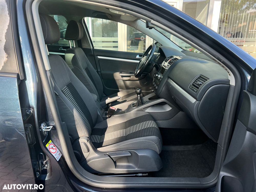 Volkswagen Jetta 1.9 TDI DPF United - 17