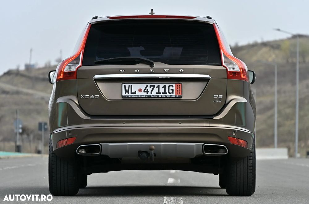 Volvo XC 60 D5 AWD Geartronic Summum - 13