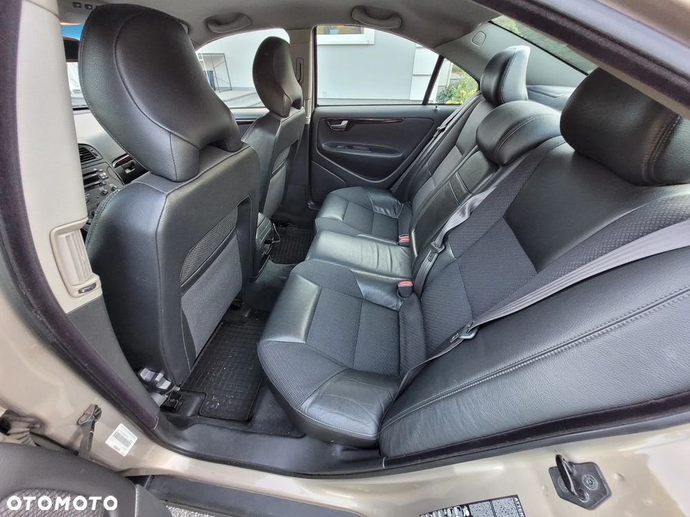 Volvo S60 2.4 Optima - 11