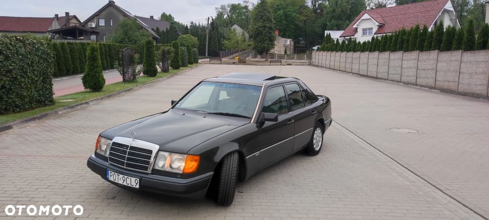 Mercedes-Benz W124 (1984-1993) - 25
