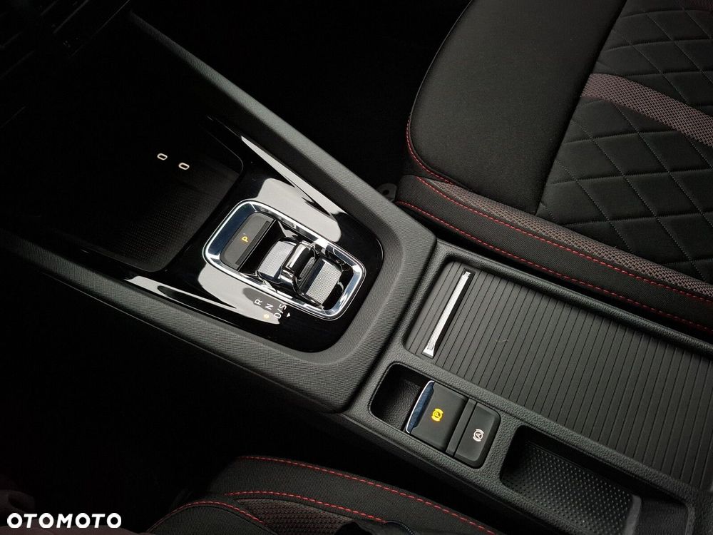 Skoda Octavia 2.0 TDI RS DSG - 21