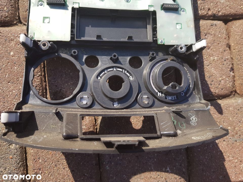 Ford Ranger II 2.5 Radio Ramka Panel - 13