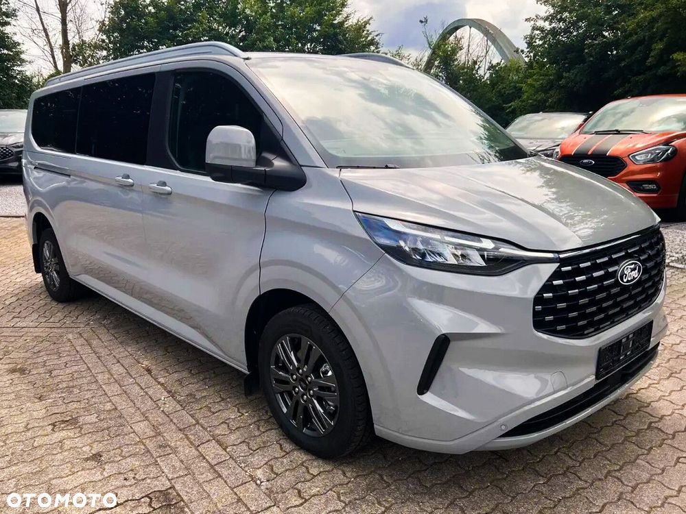 Ford Tourneo Custom - 4