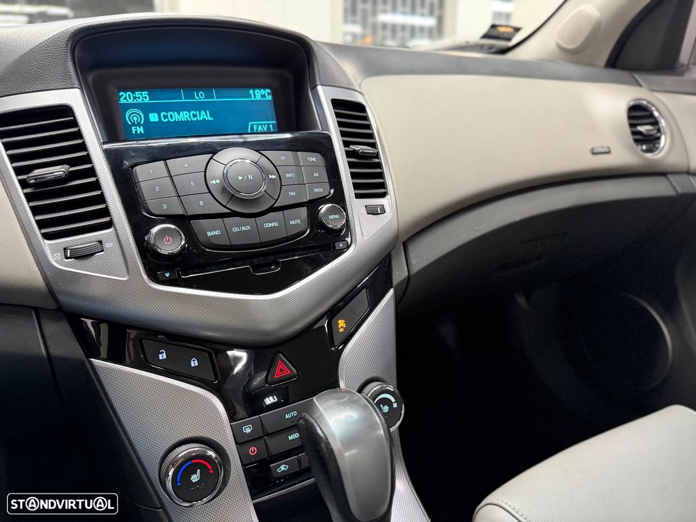 Chevrolet Cruze ver-2-0-auto-lt - 18