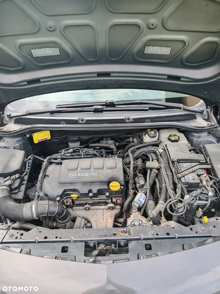 Opel Astra 1.4 T Enjoy - 27