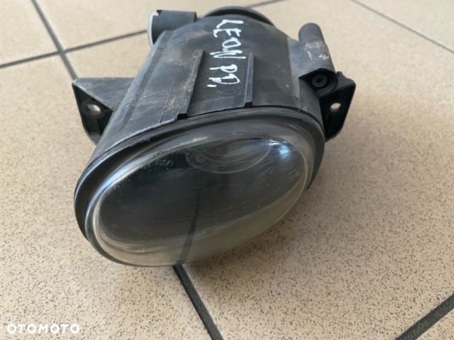 HALOGEN PRAWY PRZEDNI PRAWY PRZÓD SEAT TOLEDO II