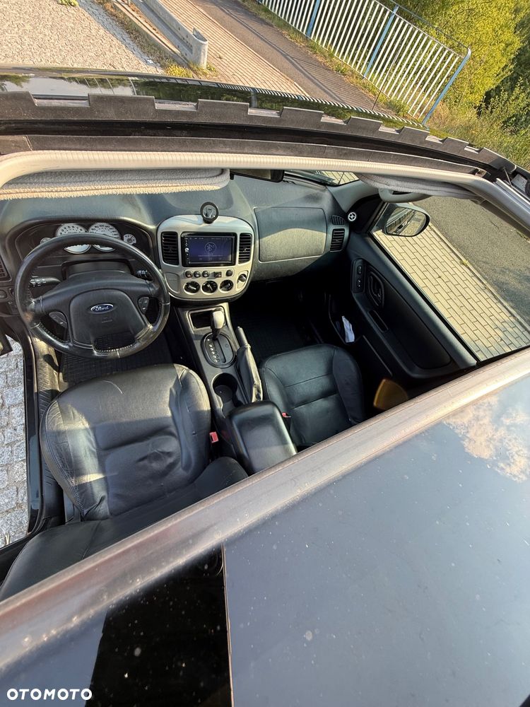 Ford Maverick 3.0 V6 Limited - 11