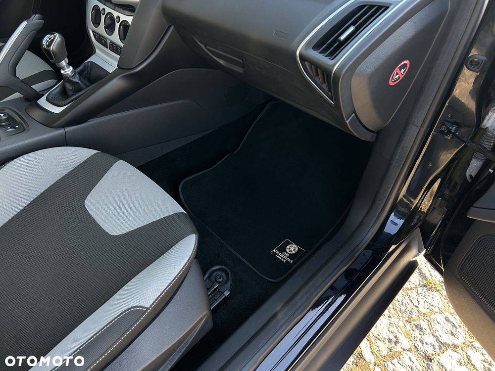 Ford Focus 1.6 EcoBoost Start-Stopp-System Champions Edition - 26