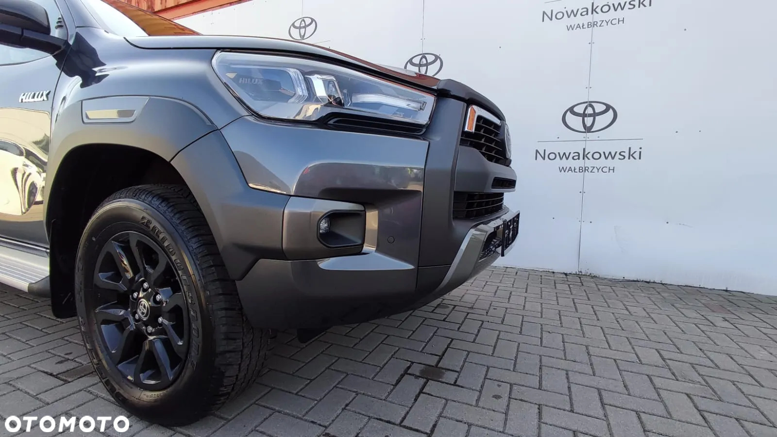 Toyota Hilux 2.8 D-4D Double Cab Invincible 4x4 - 9