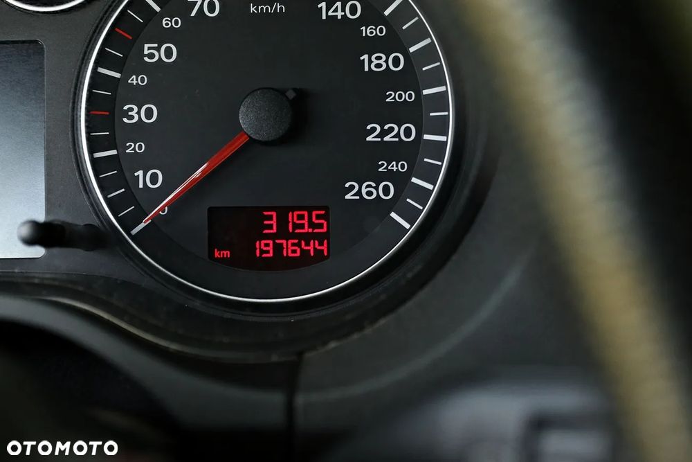 Audi A3 3-drzwiowe 1.6 S Line Sportpaket plus - 38