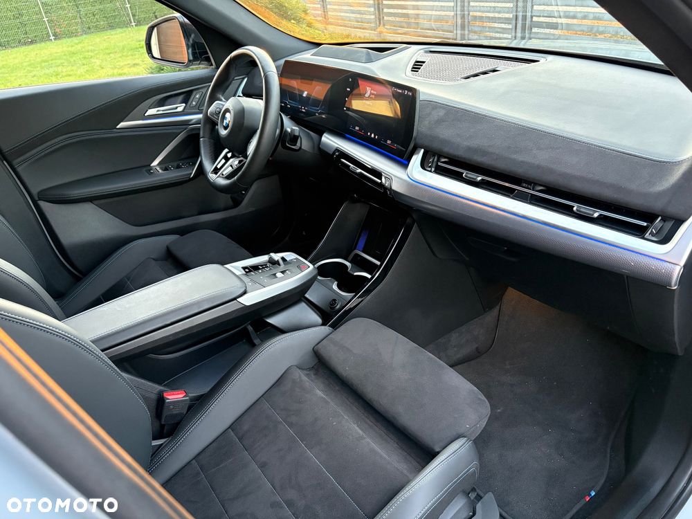 BMW iX2 xDrive30 66.5kWh M Sport Edition - 18