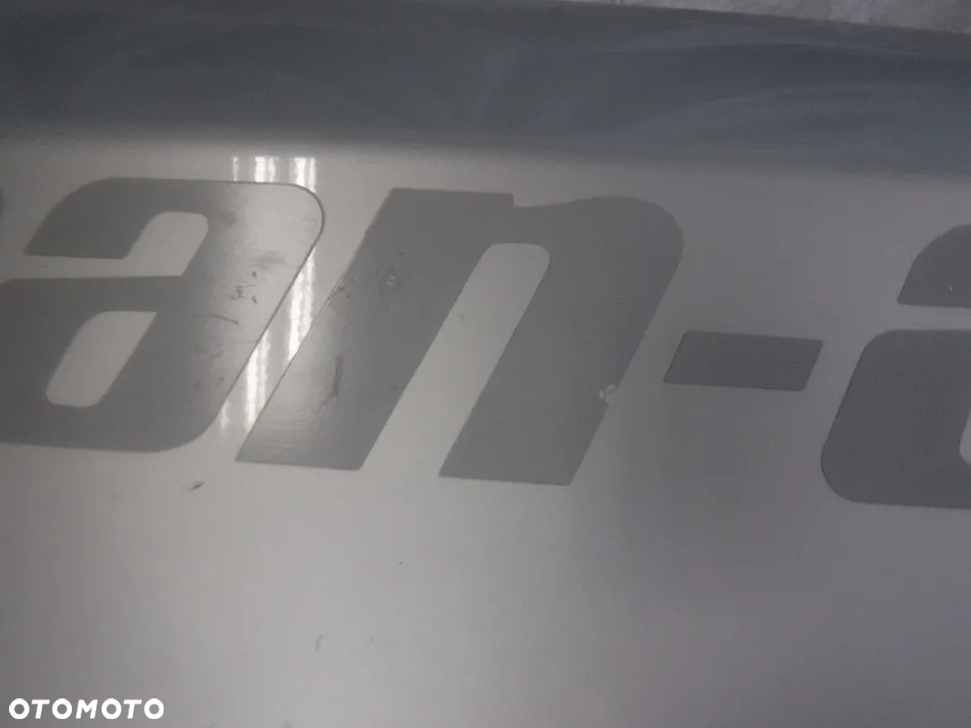PRAWY PANEL DRZWI Z NAKLEJKĄ MAVERICK X3 XRS - 2