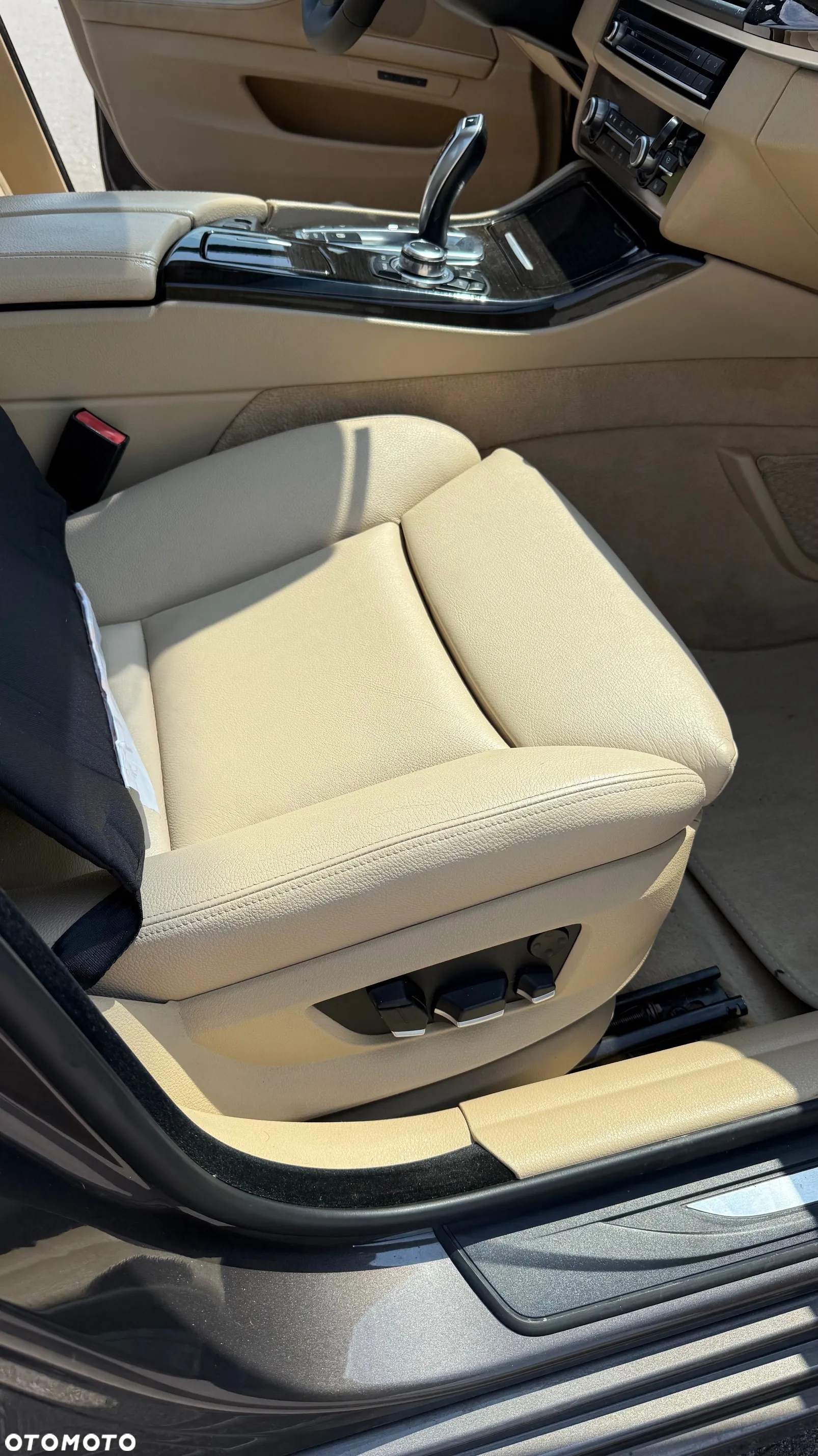 BMW Seria 5 528i xDrive - 13