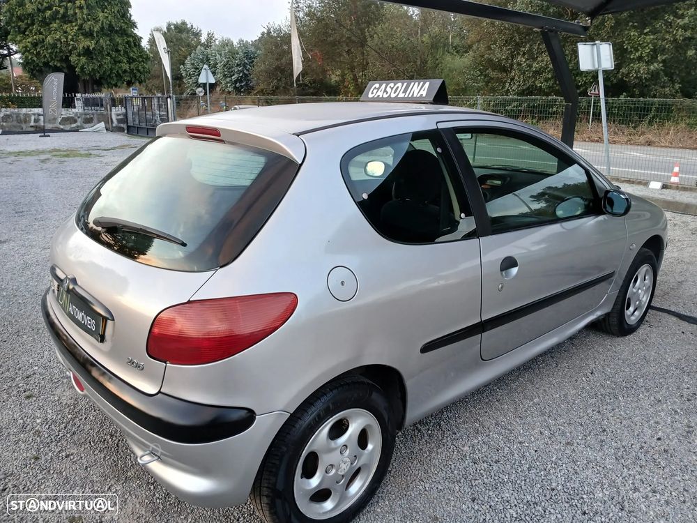 Peugeot 206 1.1 Color Line - 5