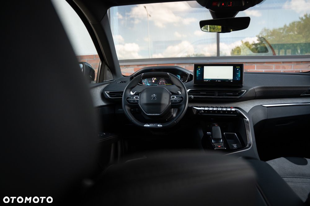 Peugeot 3008 Plug-In Hybrid 225 e-EAT8 GT - 28
