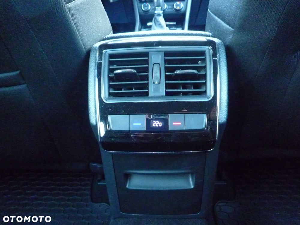 Skoda Superb Combi 2.0 TDI DSG Style - 34